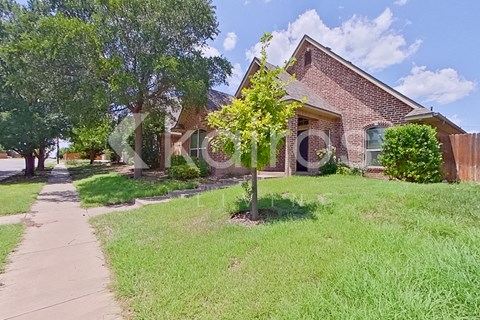 2105 SE 42Nd Ave 3 Beds Apartment for Rent