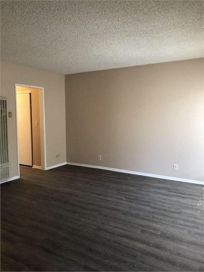 8437 Lindley Avenue 1 Bed Apartment for Rent - Photo Gallery 21