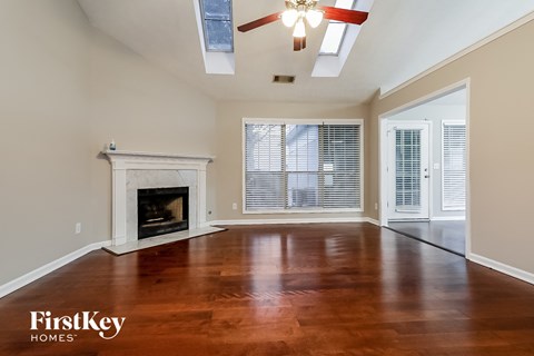 695 Avalon Forest Drive 3 Beds Apartment for Rent