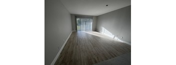 Crystal (EW)-1 Bed/1Bath
