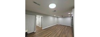 Crystal (EW)-1 Bed/1Bath