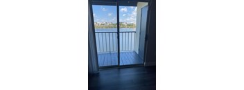 De Leon-2 Bed/2 Bath-Bonus Room
