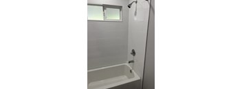 Crystal (EW)-1 Bed/1Bath