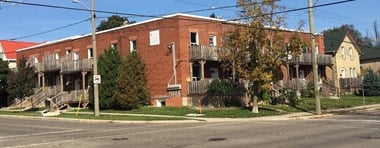 350-356 Duke St.  122-132 Wellington St. N. 1-3 Beds Apartment for Rent - Photo Gallery 1