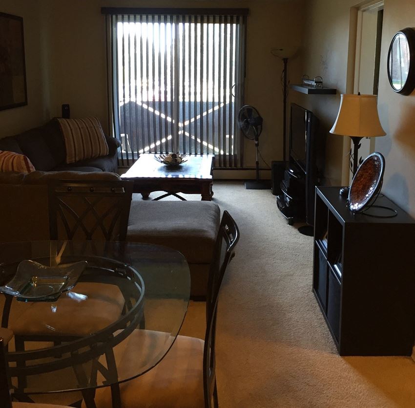 141 Linnwood Ave 1-3 Beds Apartment for Rent - Photo Gallery