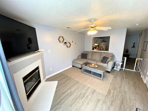 303 Meadowbrook Lane 2 Beds Apartment for Rent