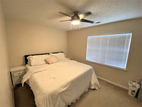 303 Meadowbrook Lane 2 Beds Apartment for Rent