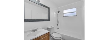 2 Bedrooms, 1 Bathroom