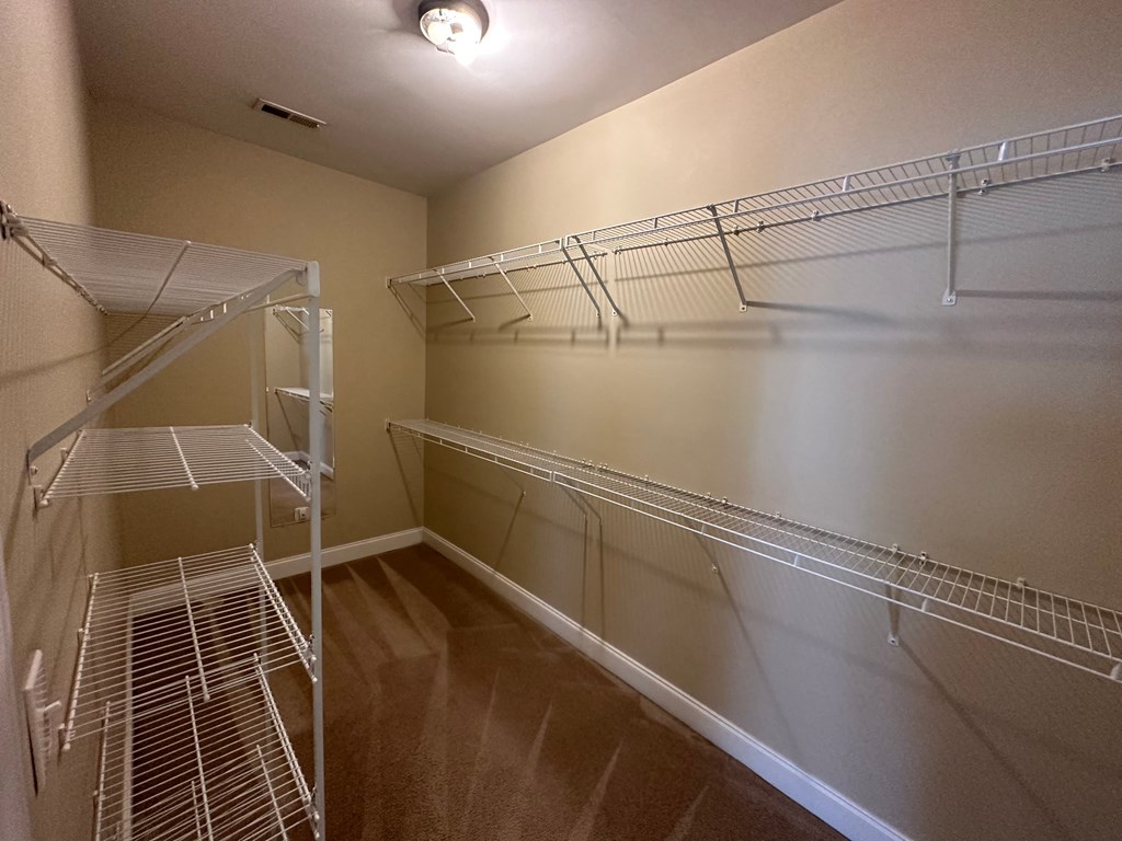 216 Cabot Drive 3 Beds House for Rent - Photo Gallery 14