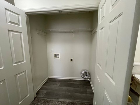 156 A Baker Ln 2 Beds Apartment for Rent