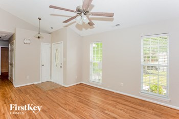 4685 Falcon Chase Drive SW 3 Beds House for Rent - Photo Gallery 4