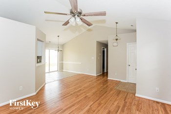 4685 Falcon Chase Drive SW 3 Beds House for Rent - Photo Gallery 5