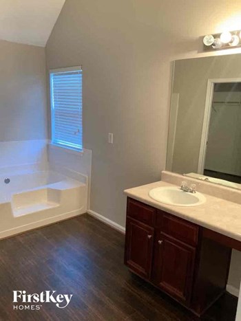 419 Berkshire Place 4 Beds House for Rent - Photo Gallery 4