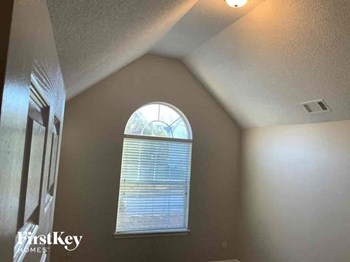 419 Berkshire Place 4 Beds House for Rent - Photo Gallery 6