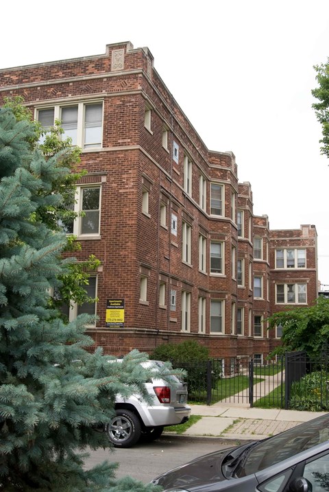 944 - 46 W. Cuyler 2 Beds Apartment for Rent
