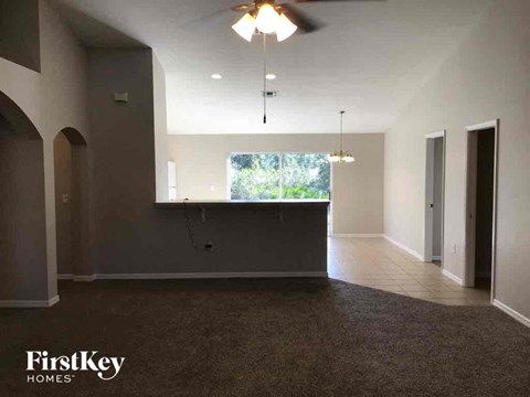 2521 69Th Street W 4 Beds Apartment for Rent