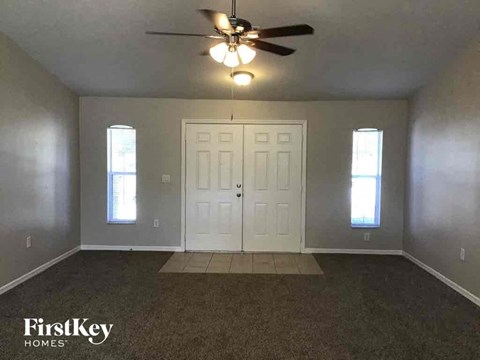 2521 69Th Street W 4 Beds Apartment for Rent