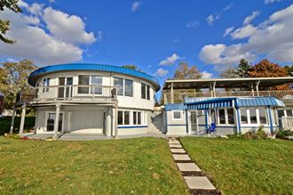 520 Front Road North 1-2 Beds Apartment for Rent