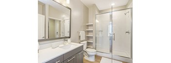 Lake View - Penthouse 2B/2BA