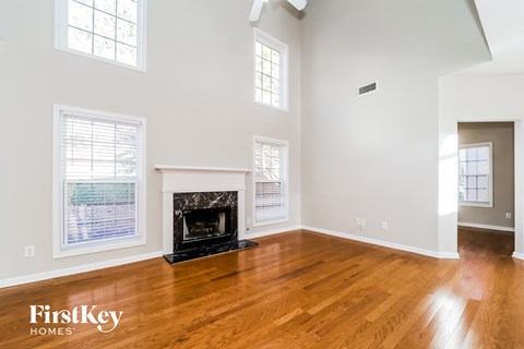 5811 Buckner Creek Drive 4 Beds Apartment for Rent