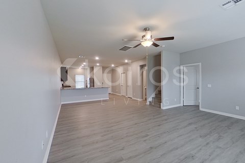 1020 NW 4Th St 5 Beds Apartment for Rent