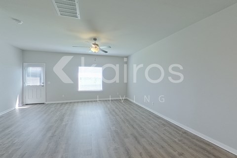 712 St James Pl 5 Beds Apartment for Rent