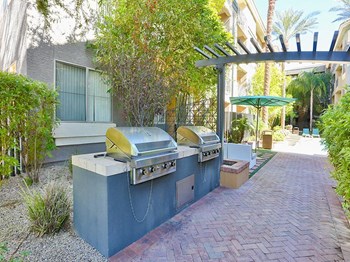 outdoor resident common area
