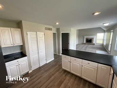 8048 Quail Meadow Ln 4 Beds Apartment for Rent