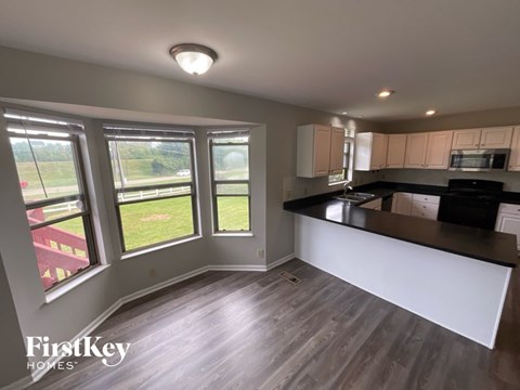 8048 Quail Meadow Ln 4 Beds Apartment for Rent