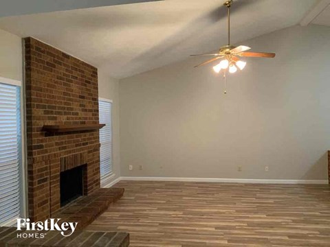 6857 Fryer St 3 Beds Apartment for Rent