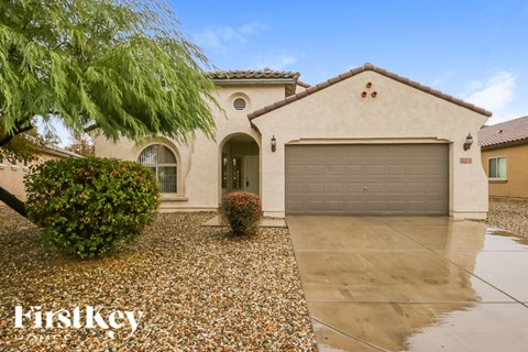 8811 S 57Th Ln 4 Beds Apartment for Rent