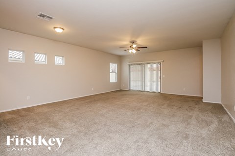 8811 S 57Th Ln 4 Beds Apartment for Rent