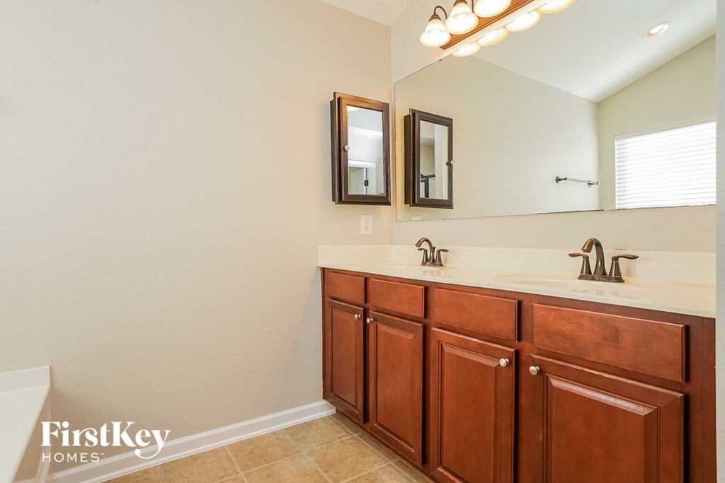 137 Kentland Ridge Drive 4 Beds House for Rent - Photo Gallery 13