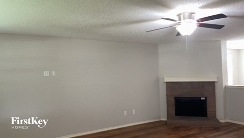 614 Silvertop Rd 3 Beds Apartment for Rent
