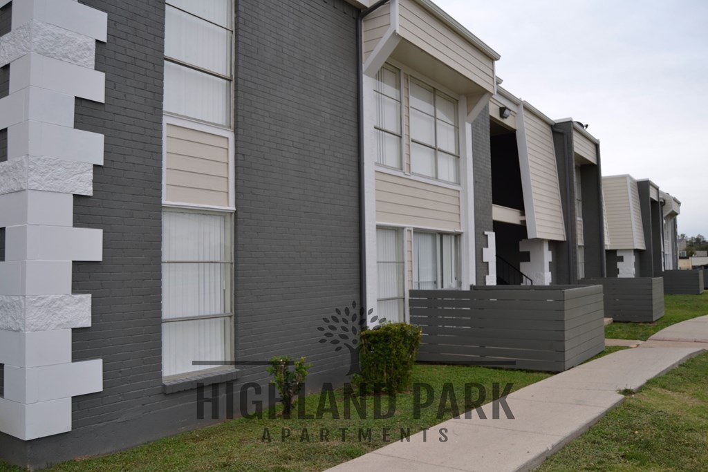 a row of houses in the highland park apartments