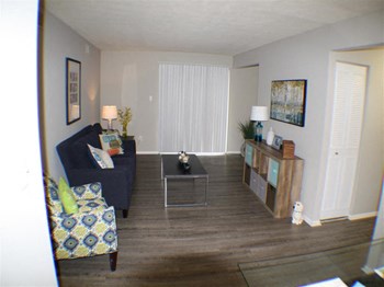 The Den - living room - Photo Gallery 6