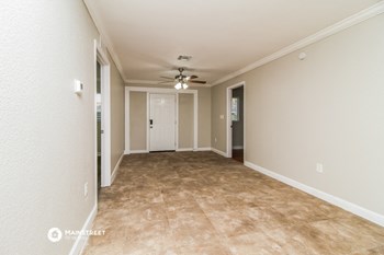 1277 FOREST LAKE 4 Beds House for Rent - Photo Gallery 6