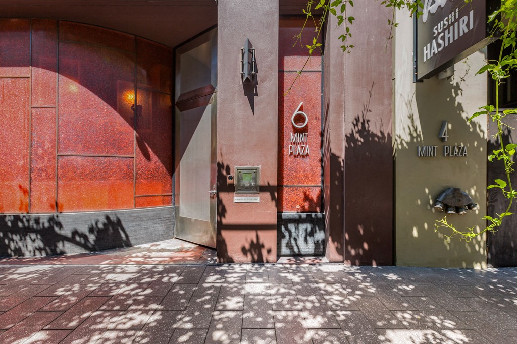 the building in which the hotel is located