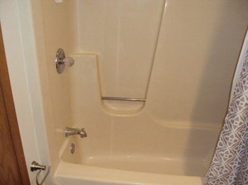 709 Broadmeadow 2 Beds Apartment for Rent - Photo Gallery 3