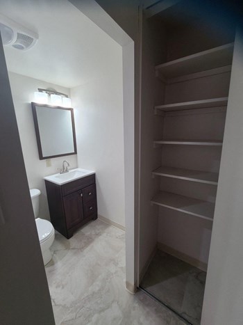 265 Freeport Road Studio-2 Beds Apartment for Rent - Photo Gallery 3