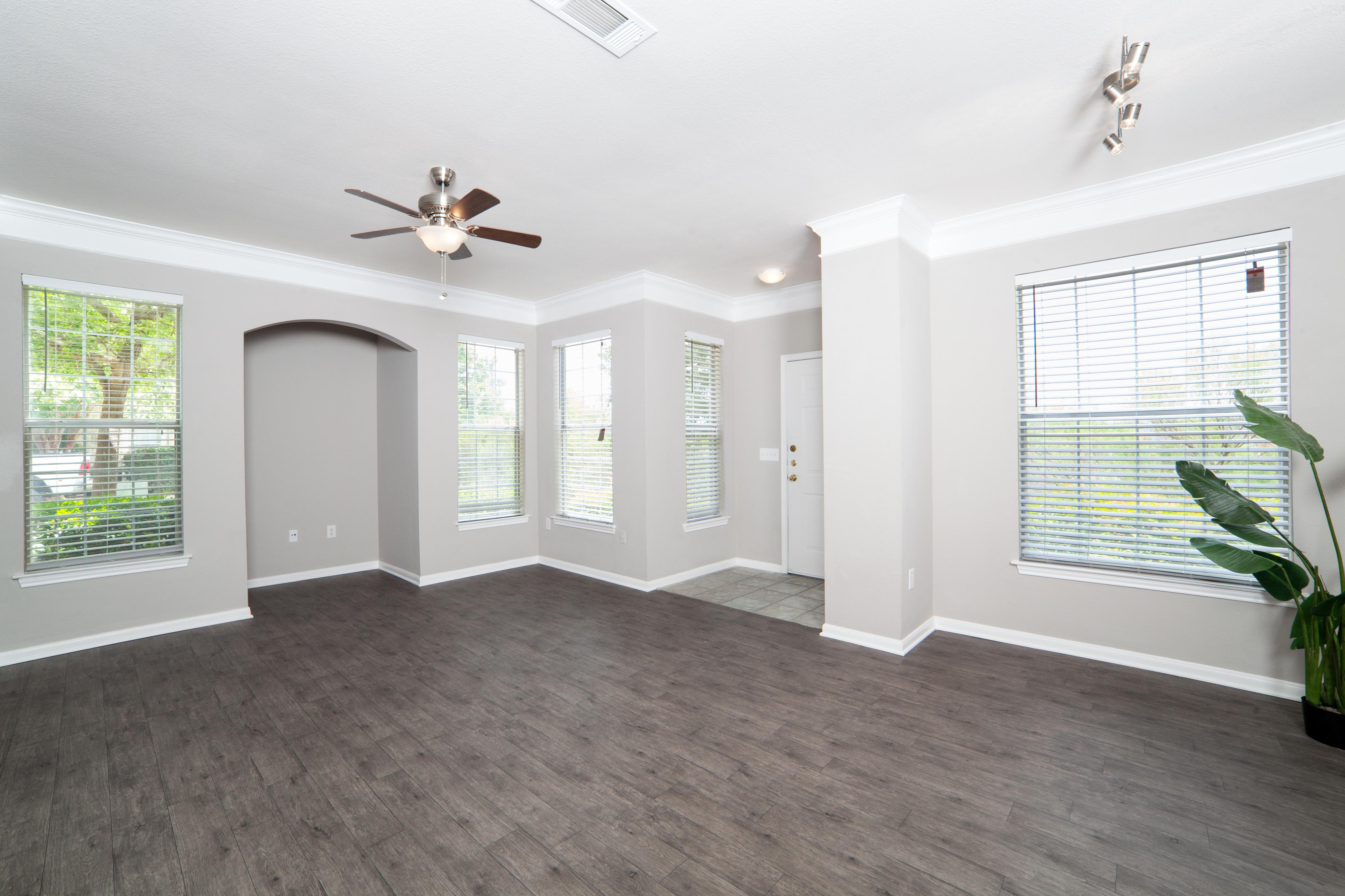 The View At Encino Commons