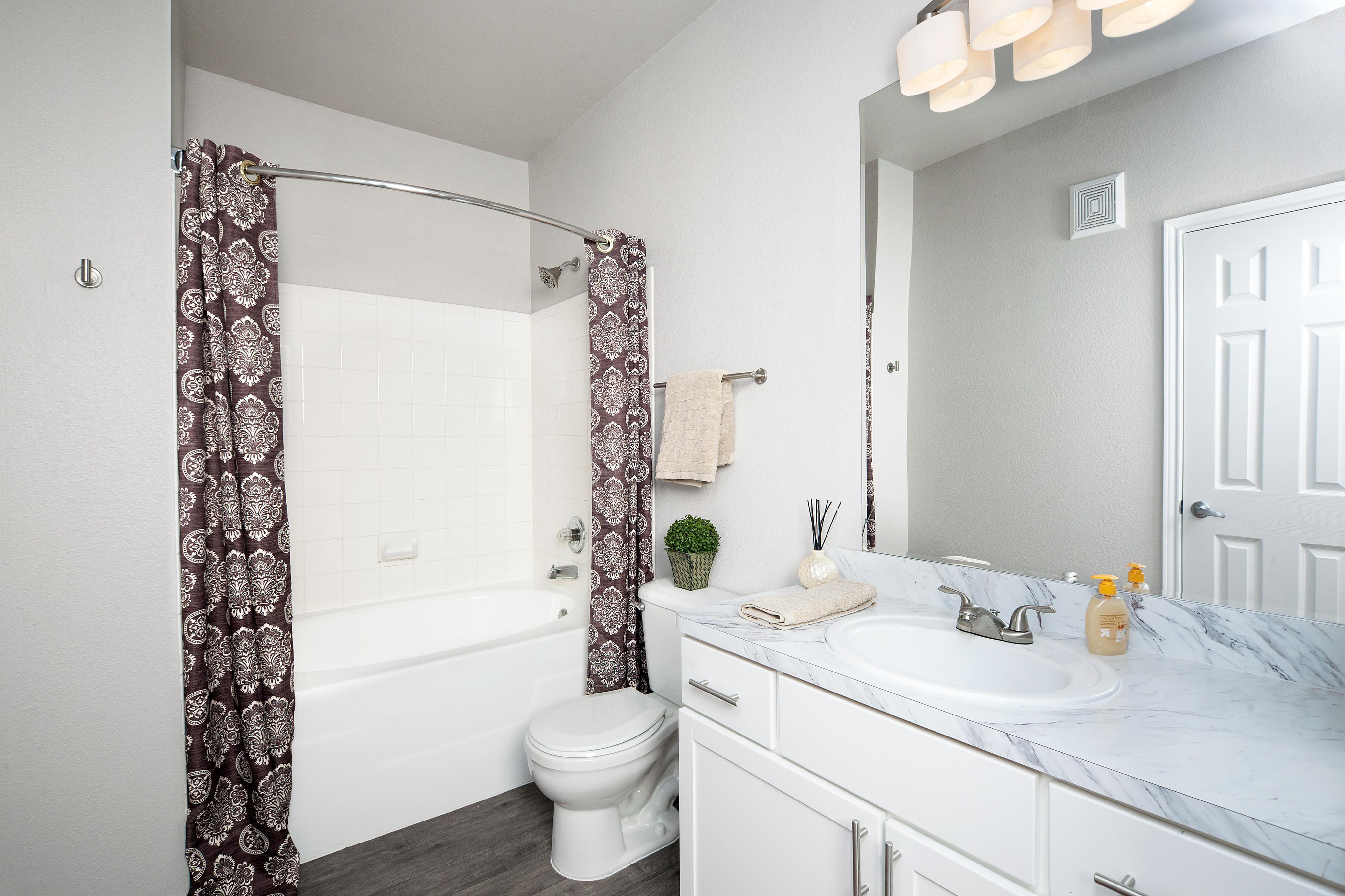 The View At Encino Commons