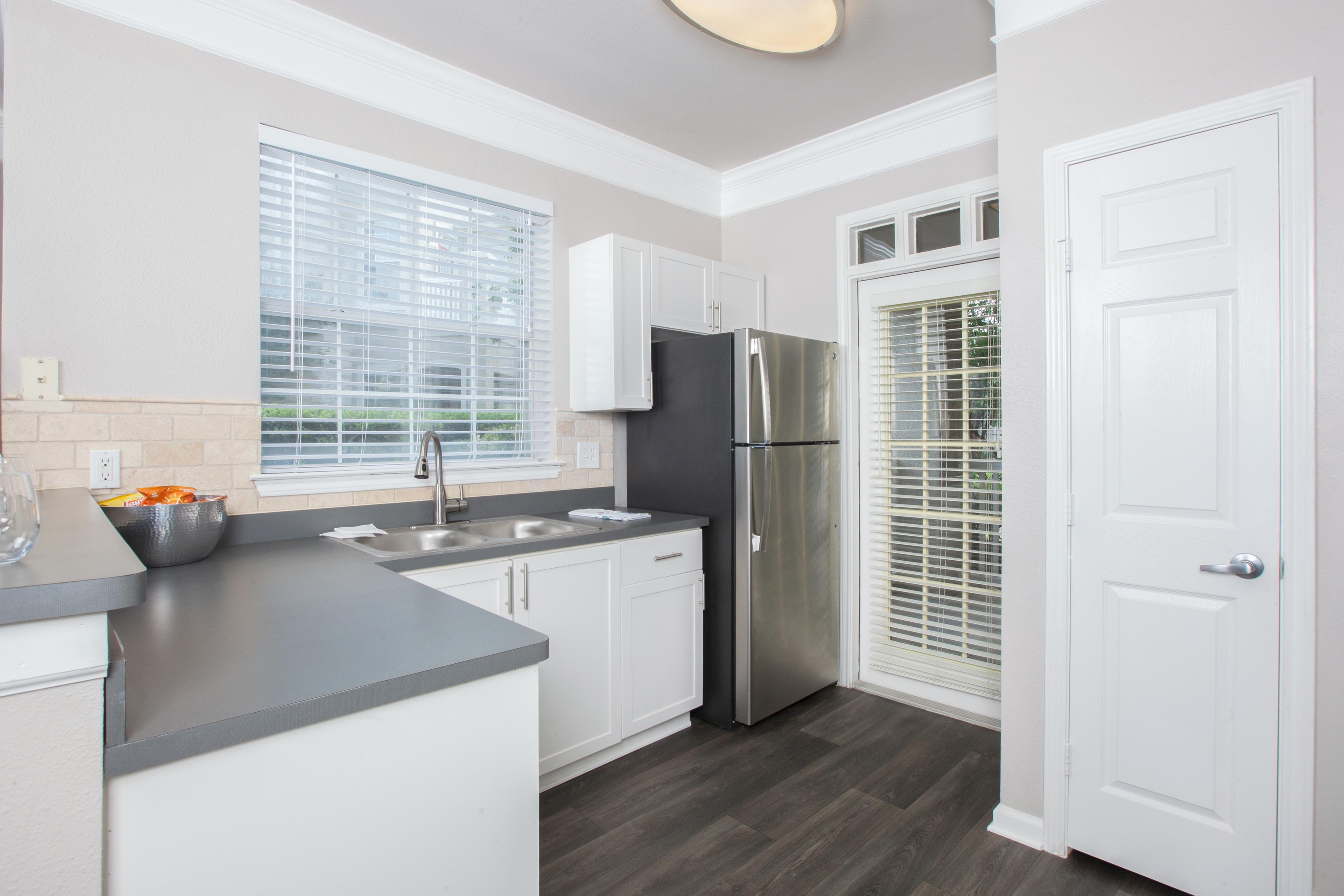 The View At Encino Commons