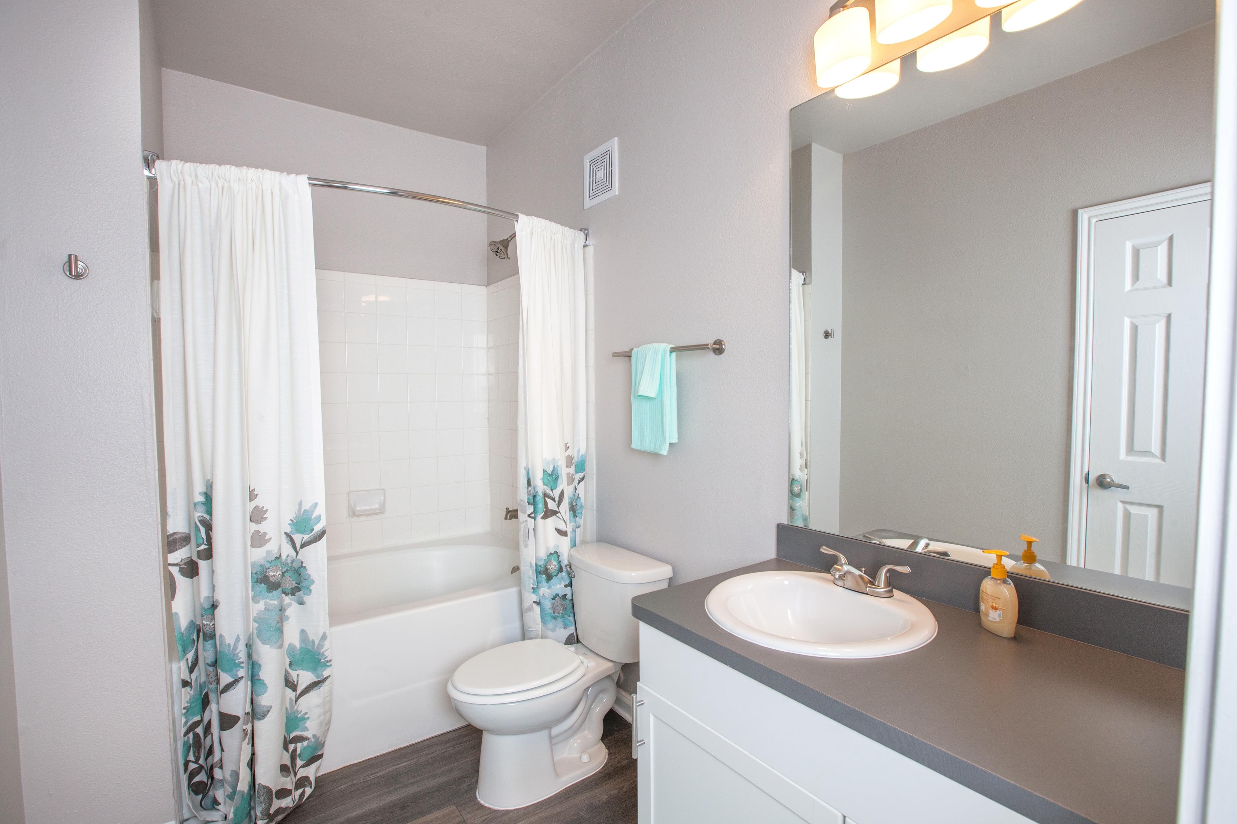 The View At Encino Commons