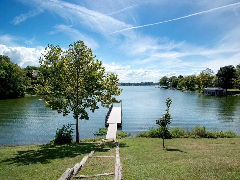 Lake dock at Ventana, Hendersonville, TN 37075.