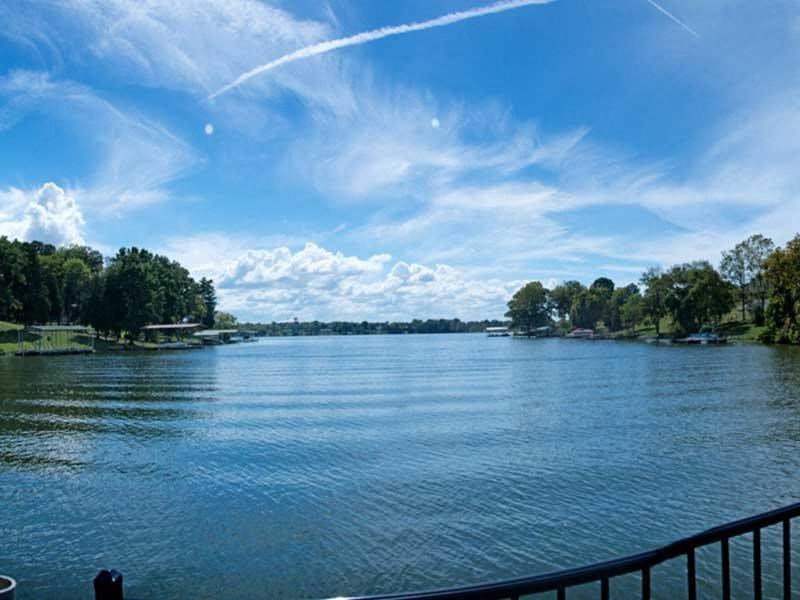 Lake view at Ventana, Hendersonville, TN.