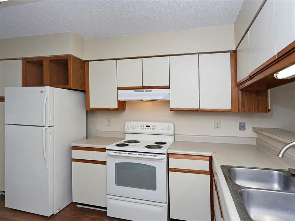 West Wind Landing Apartments, 450 Johnny Mercer Blvd, Savannah, GA