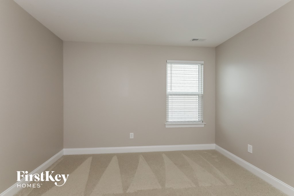 1026 Mendenhall Street Studio House for Rent - Photo Gallery 11