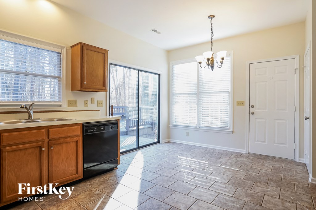 6319 River Hills Drive Greensboro, NC 27410 Rentals Greensboro, NC