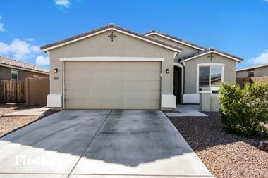 2117 W Bennett Way 3 Beds House for Rent Photo Gallery 1